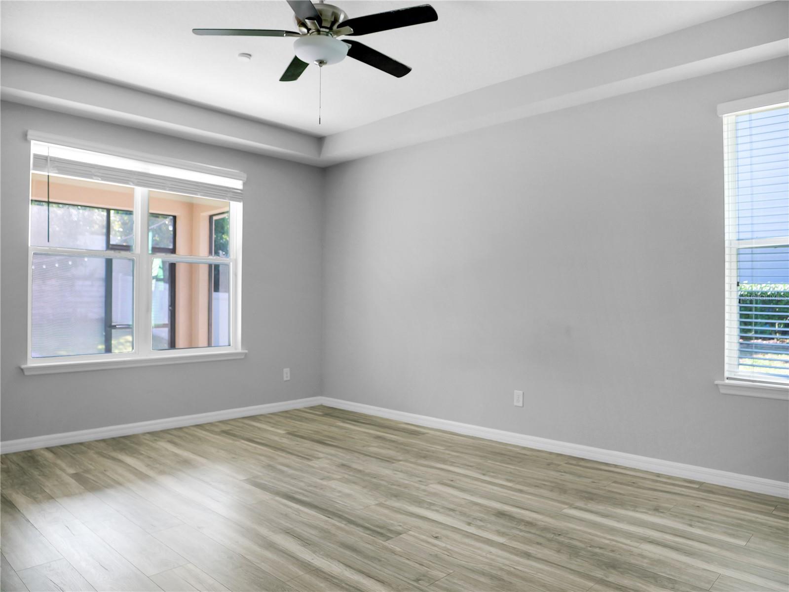 Image 9 of 22 For 15002 Ozzi Street