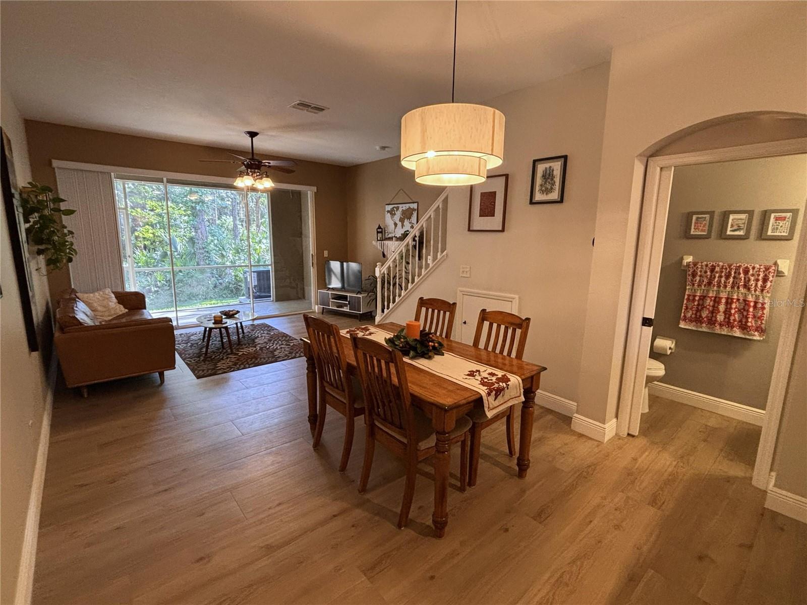 Image 10 of 42 For 18842 Duquesne Drive