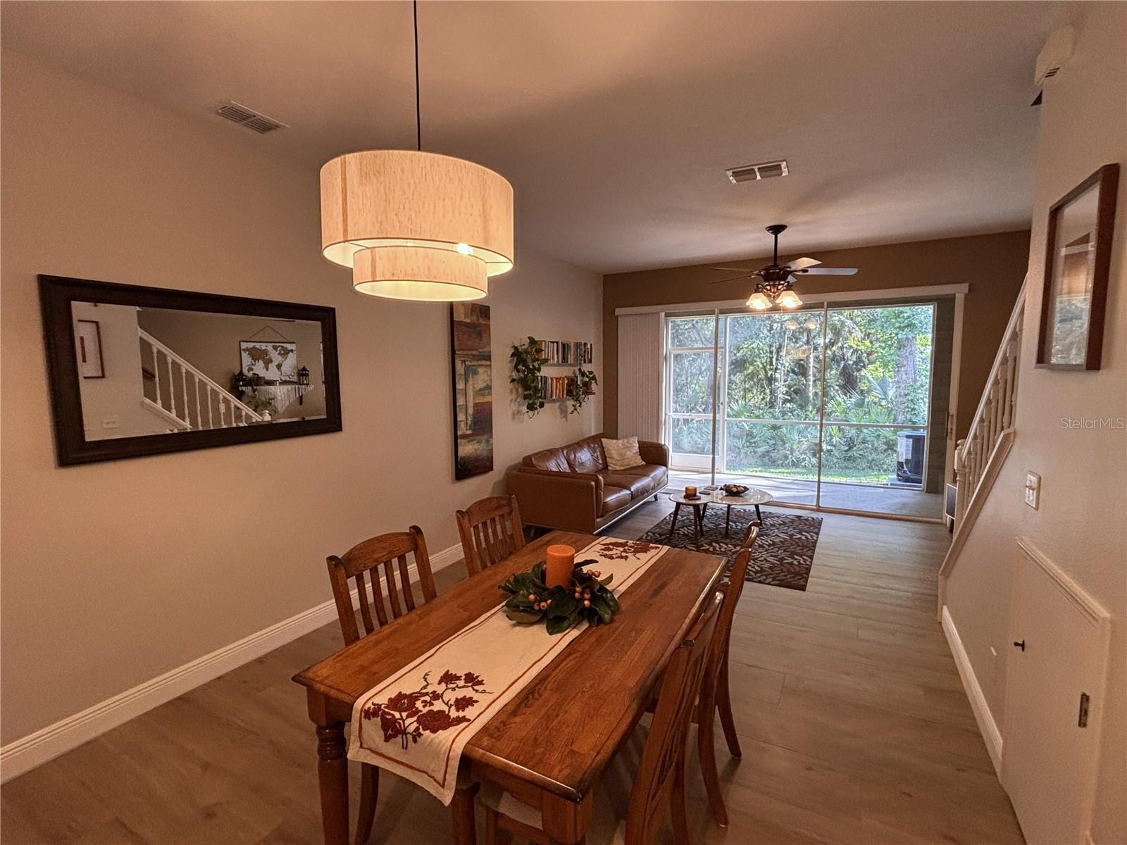 Image 13 of 42 For 18842 Duquesne Drive