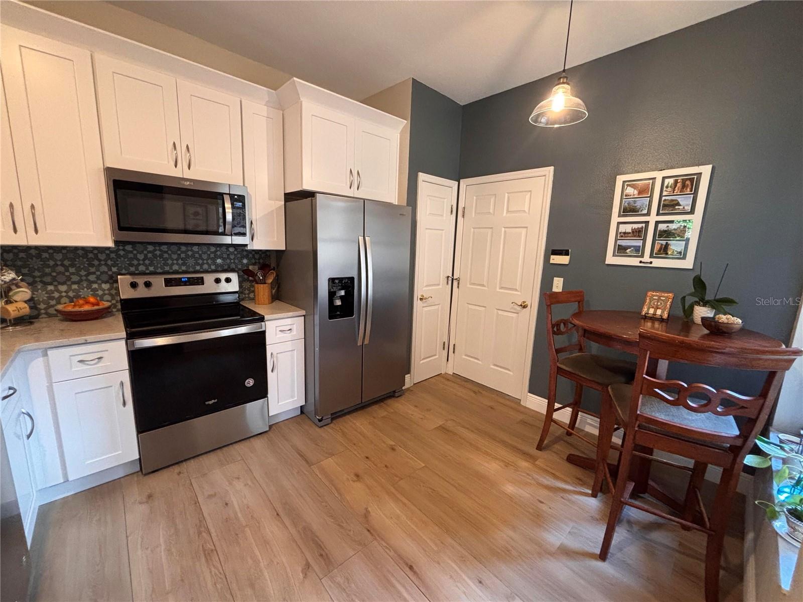 Image 5 of 42 For 18842 Duquesne Drive