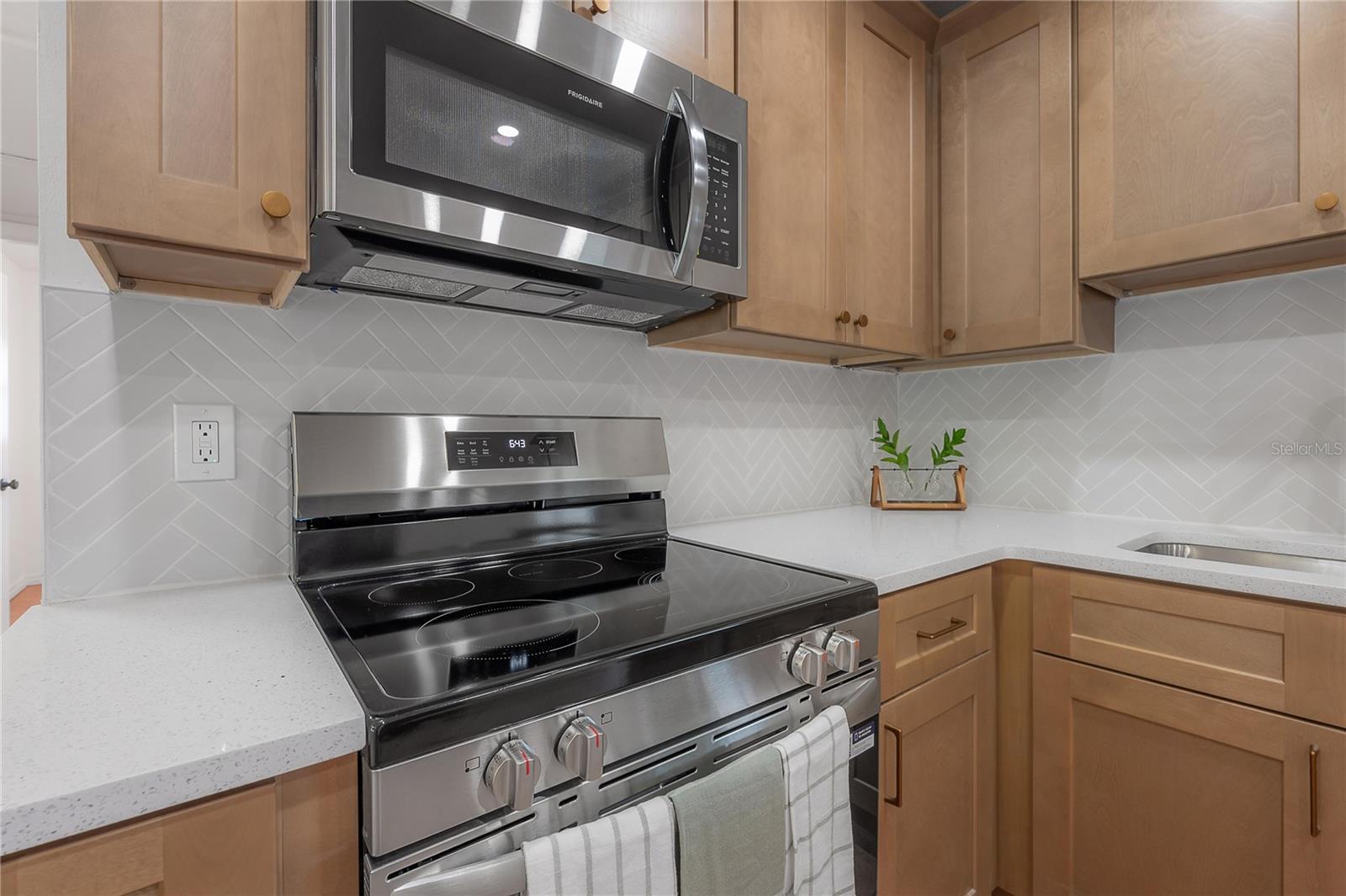 Image 12 of 52 For 5333 53rd Street N