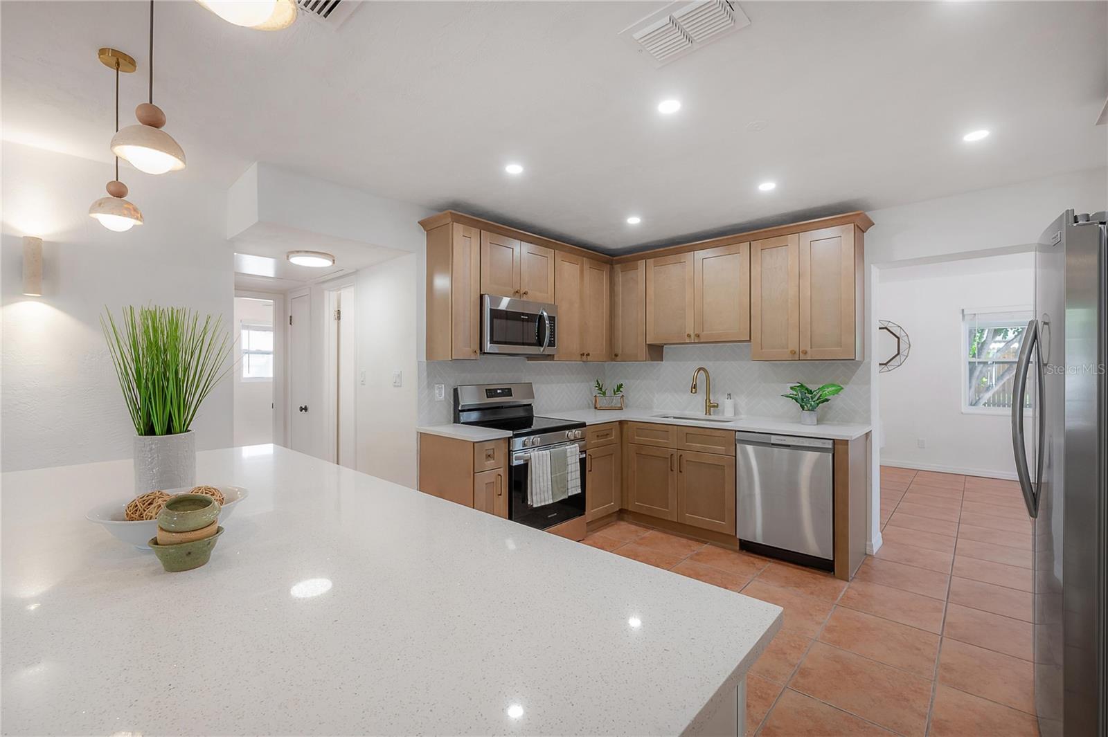 Image 9 of 52 For 5333 53rd Street N