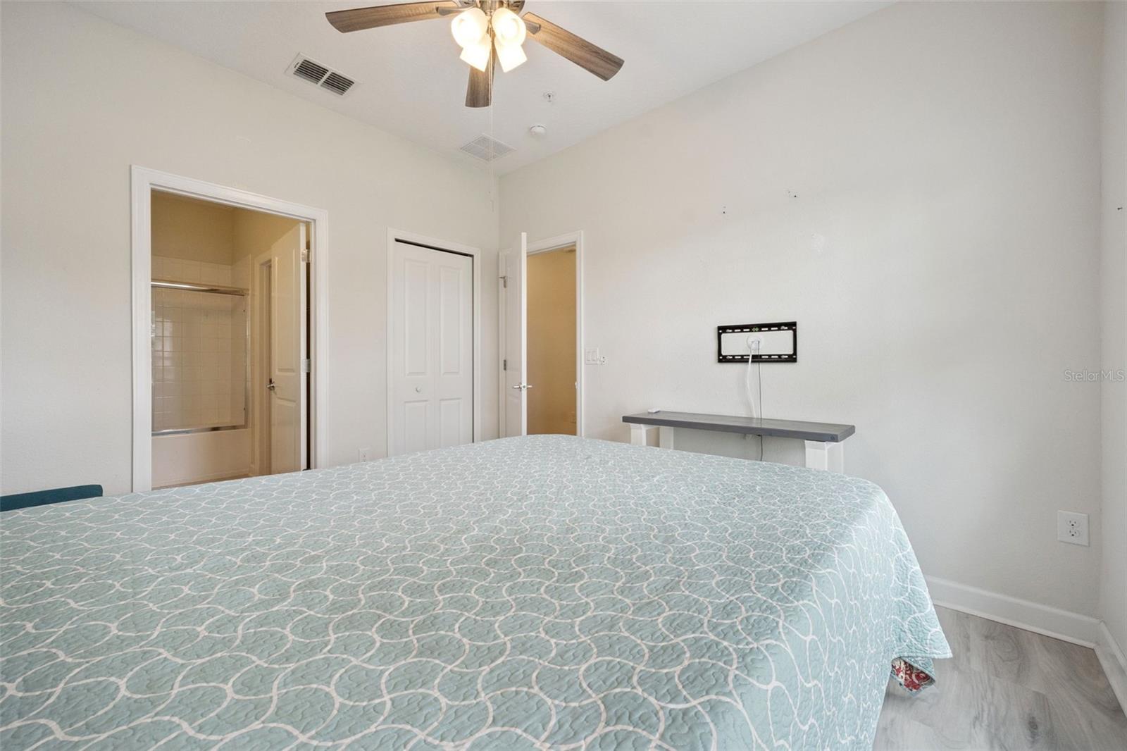 Image 16 of 34 For 3569 Belland Circle C