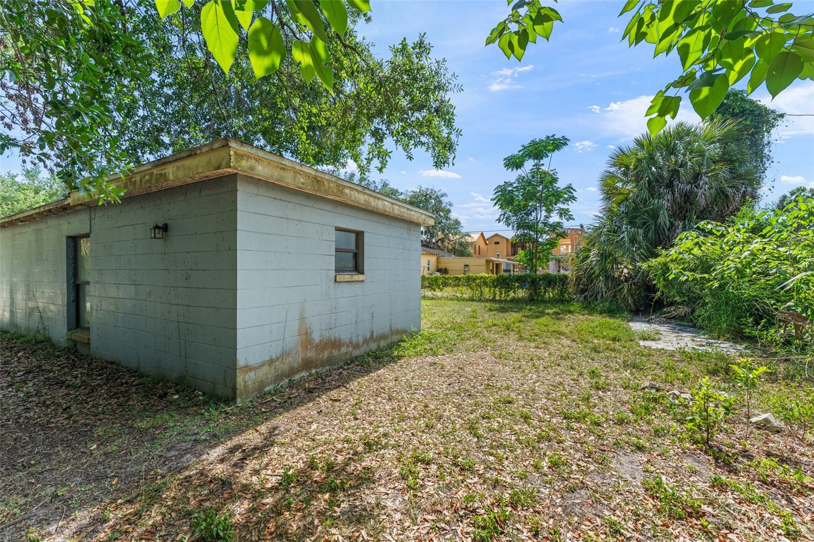 Image 19 of 36 For 721 Dunbar Street
