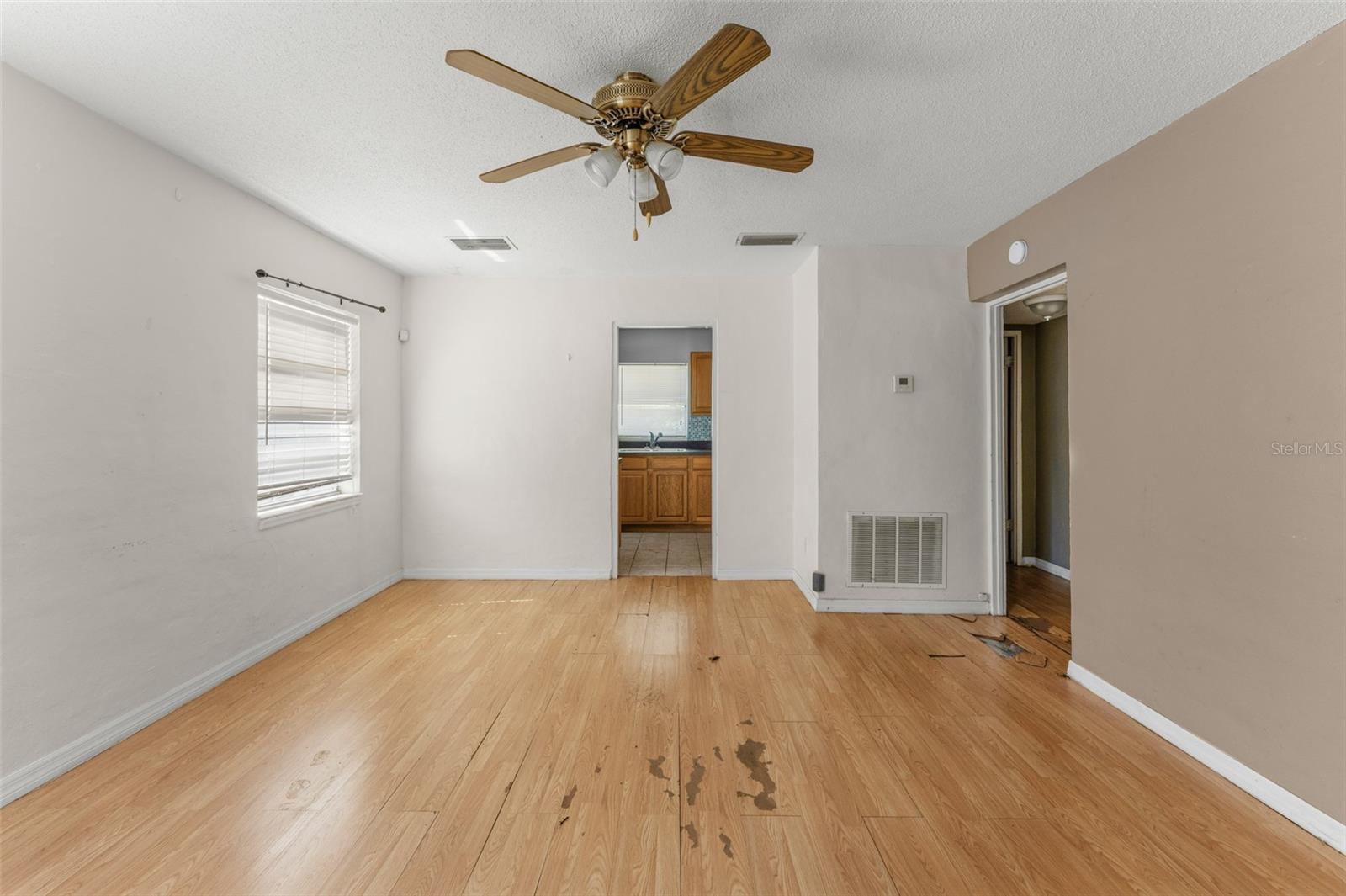Image 3 of 36 For 721 Dunbar Street