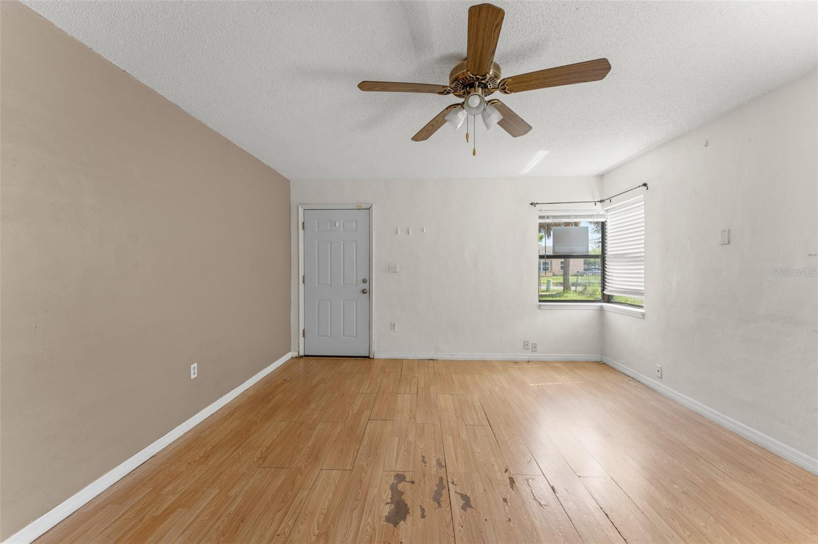 Image 5 of 36 For 721 Dunbar Street