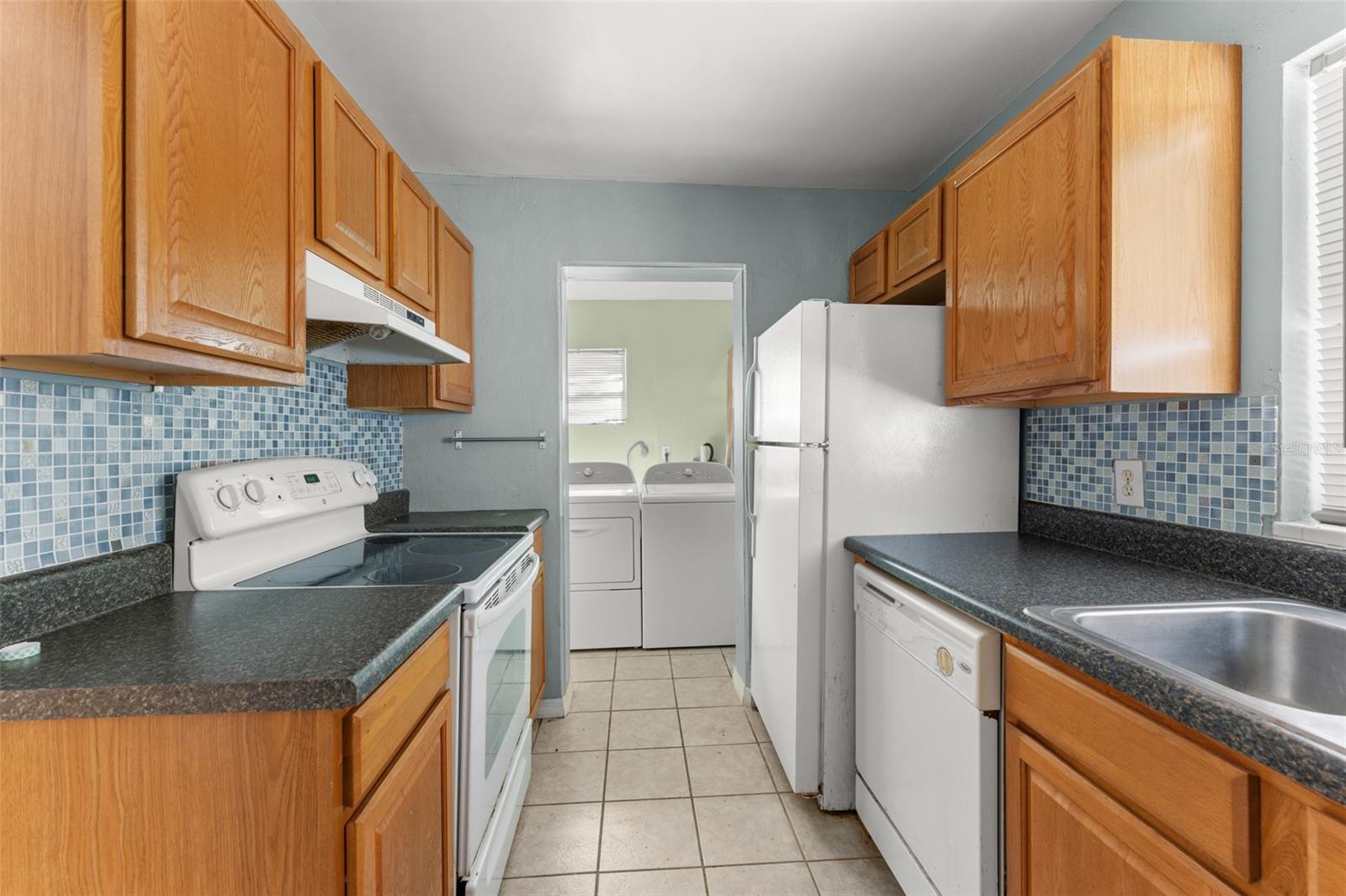 Image 7 of 36 For 721 Dunbar Street
