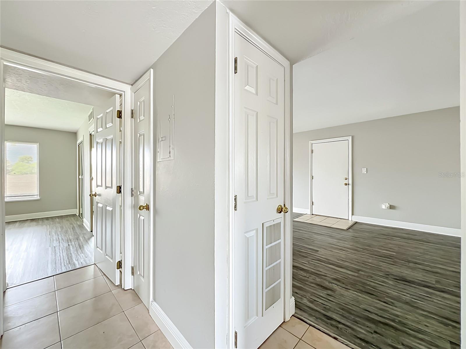 Image 22 of 30 For 568 Orange Drive 50