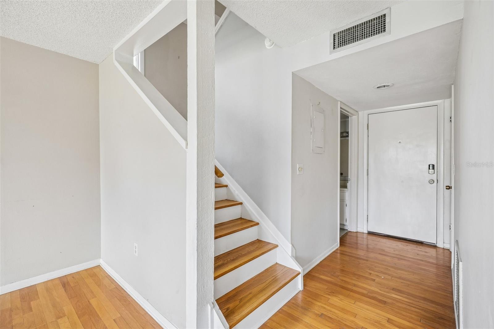 Image 15 of 43 For 5950 Peregrine Avenue 22f