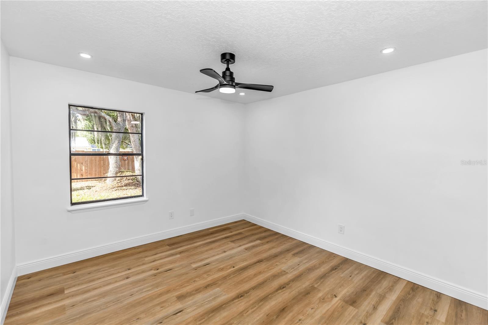 Image 21 of 31 For 4845 Hawley Road