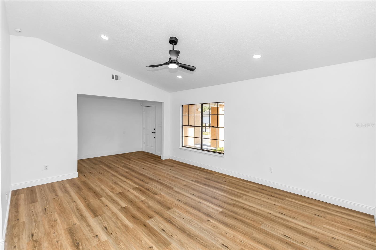Image 6 of 31 For 4845 Hawley Road