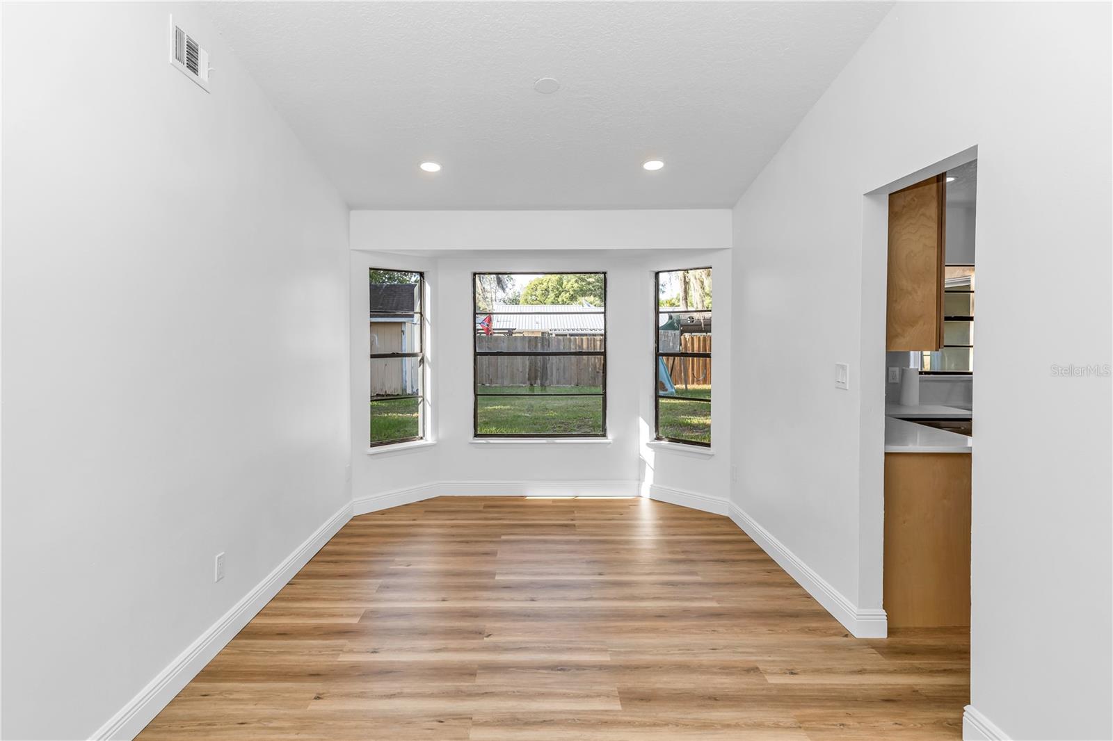 Image 7 of 31 For 4845 Hawley Road