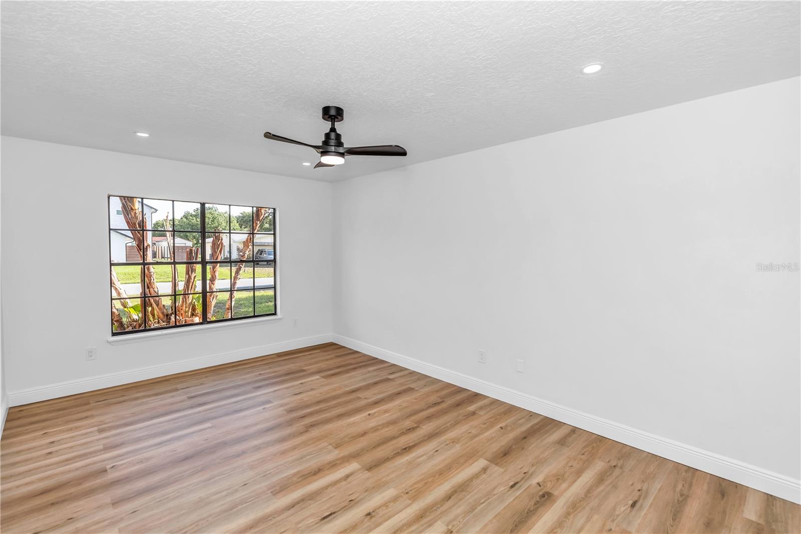 Image 9 of 31 For 4845 Hawley Road