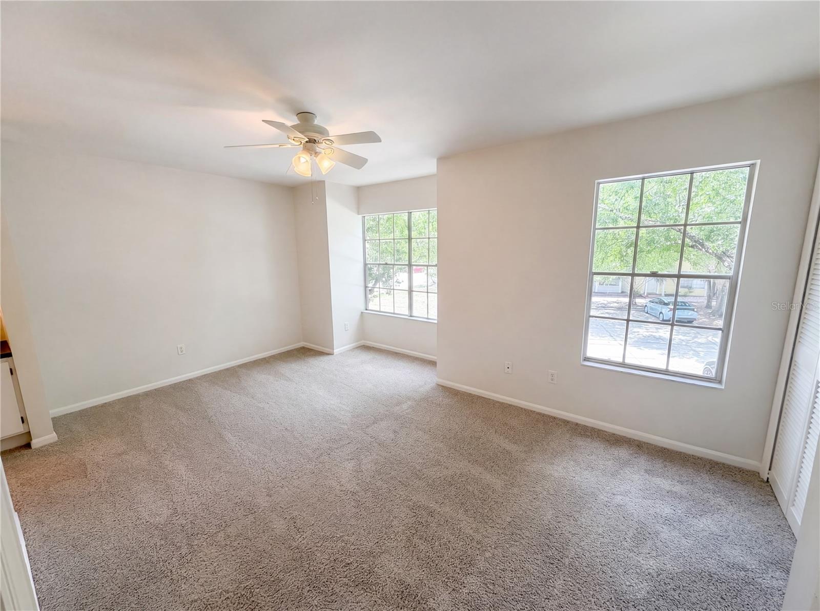 Image 10 of 25 For 510 Green Spring Circle