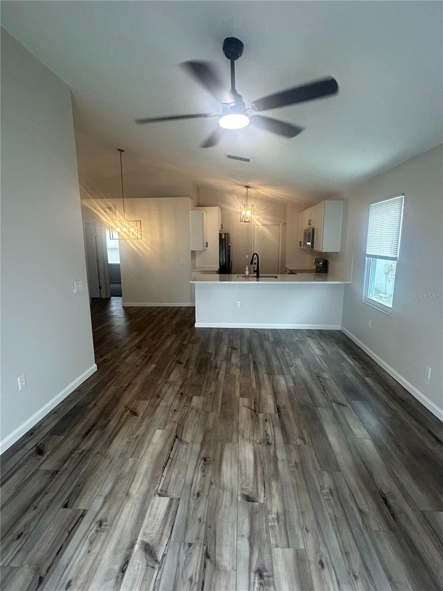 Image 7 of 18 For 5224 Florida Holly Drive