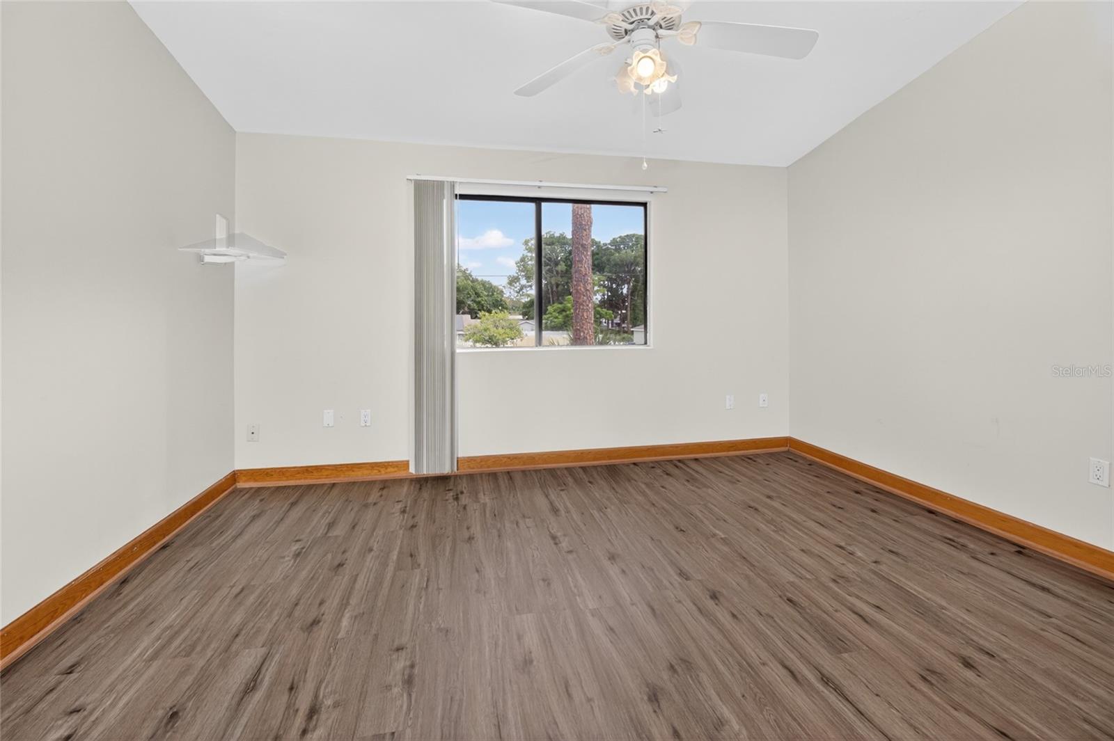 Image 19 of 24 For 3915 Mount Sterling Avenue