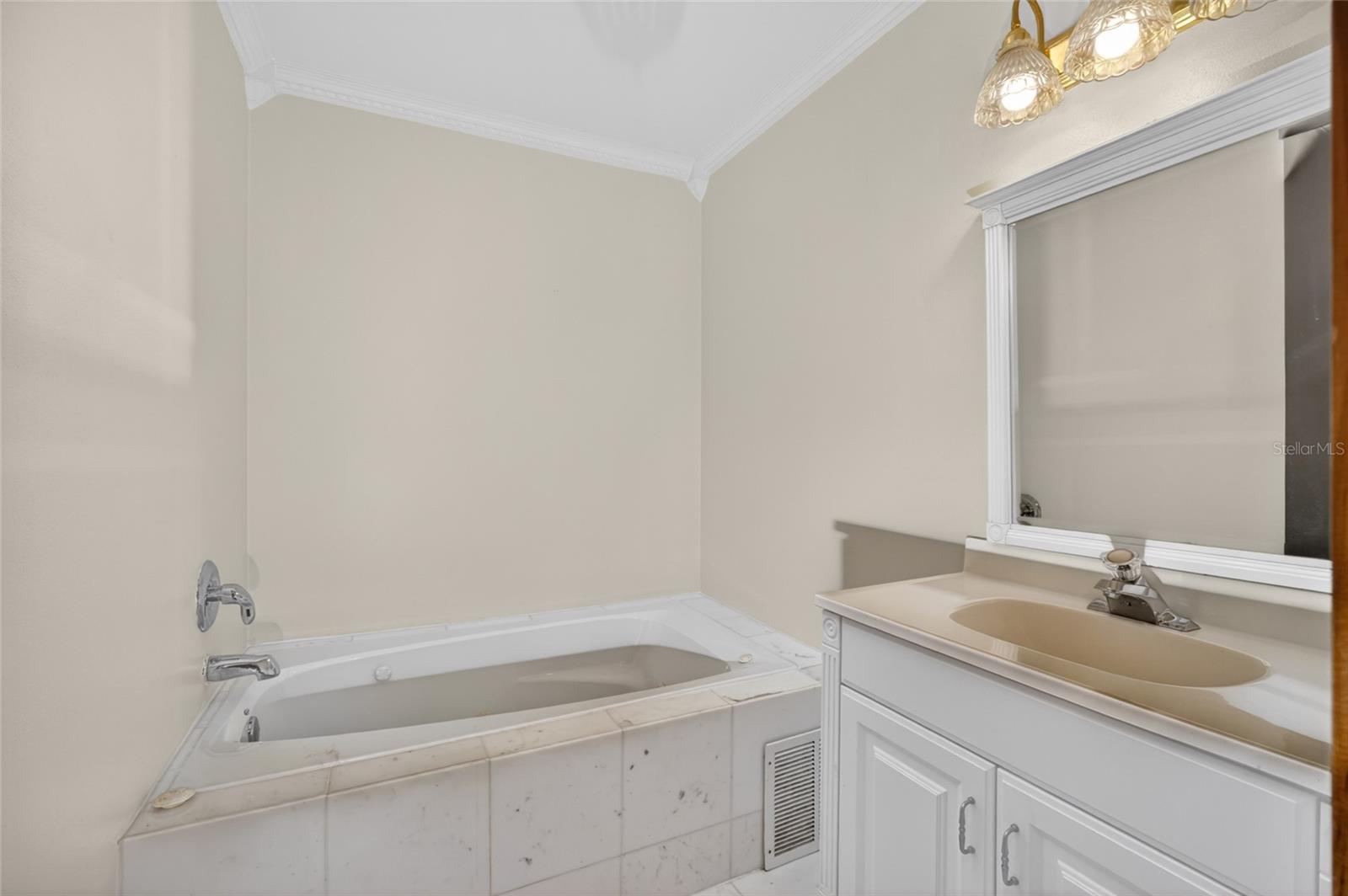 Image 20 of 24 For 3915 Mount Sterling Avenue