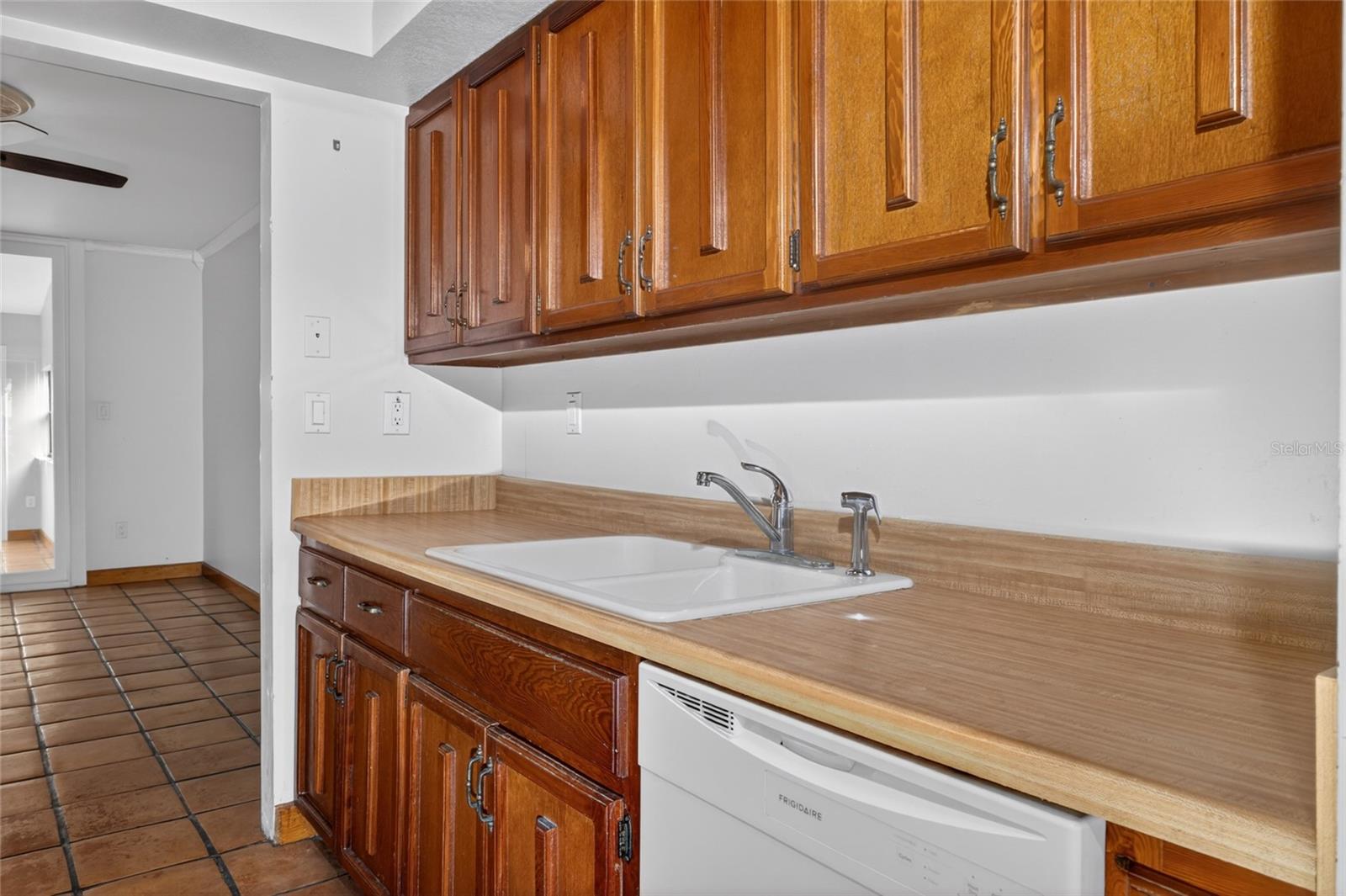 Image 5 of 24 For 3915 Mount Sterling Avenue