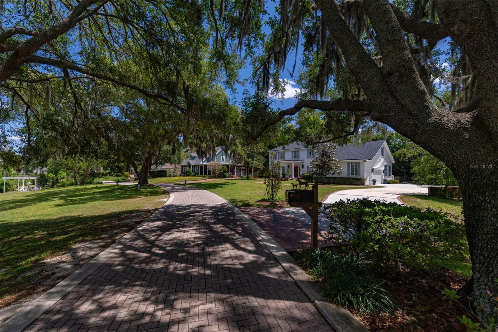 Image 6 of 69 For 530 Lake Catherine Drive