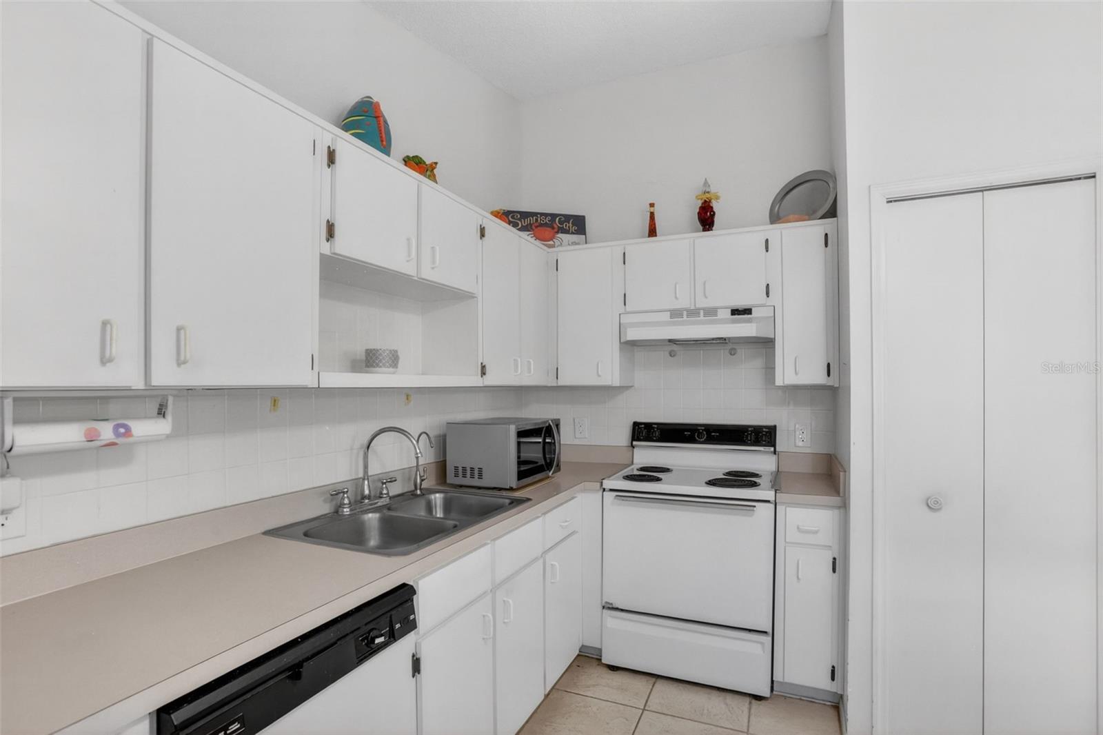 Image 4 of 29 For 1956 Garwood Drive