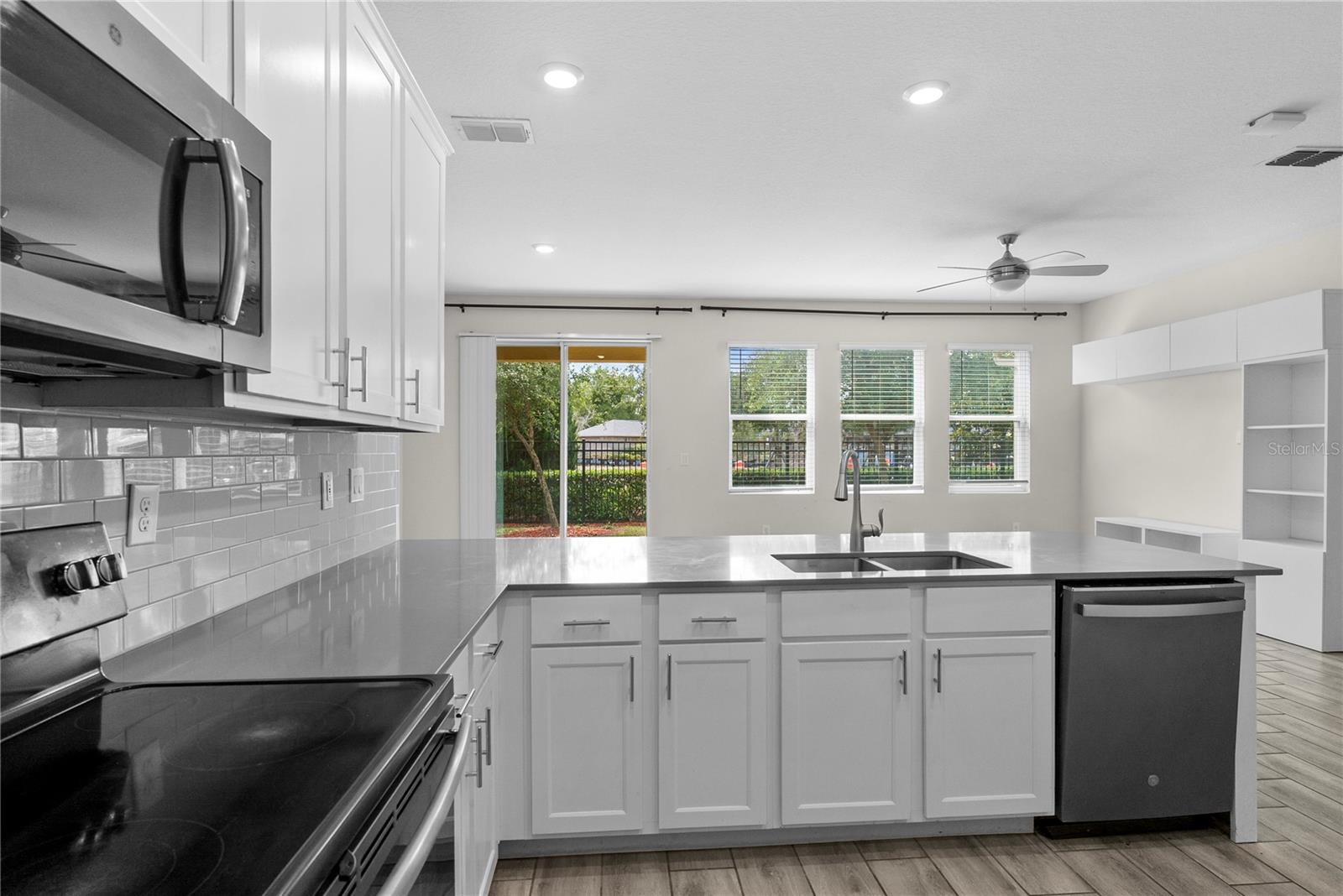 Image 12 of 42 For 9812 Red Eagle Drive