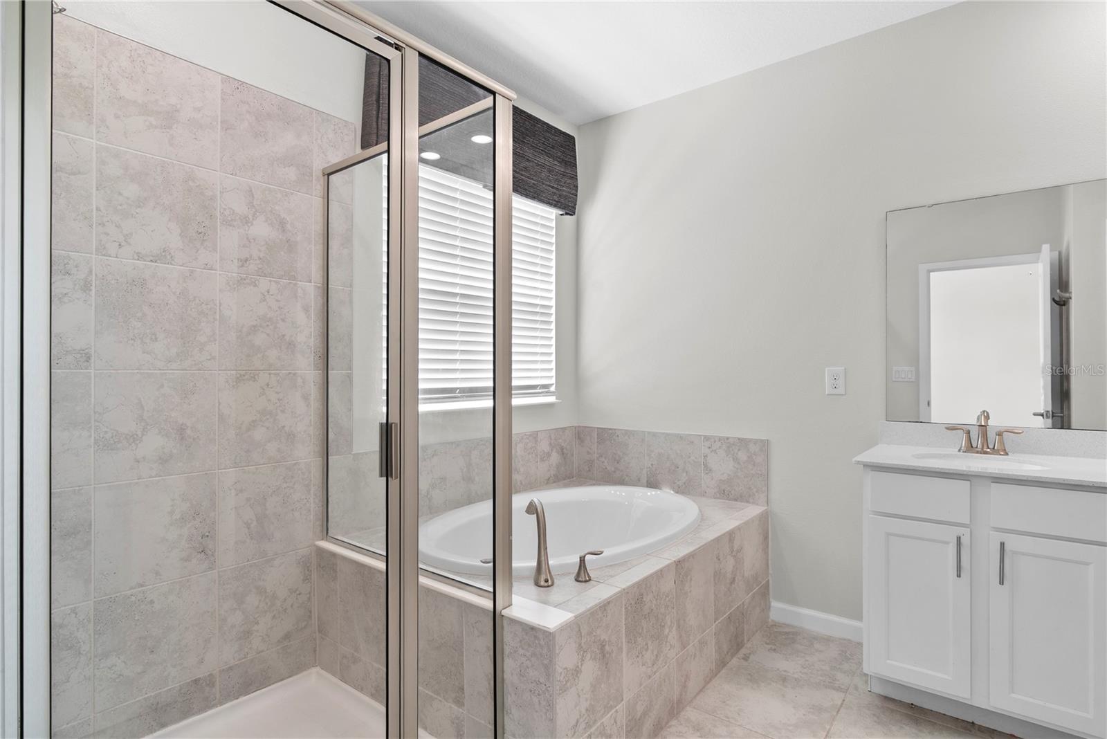 Image 20 of 42 For 9812 Red Eagle Drive