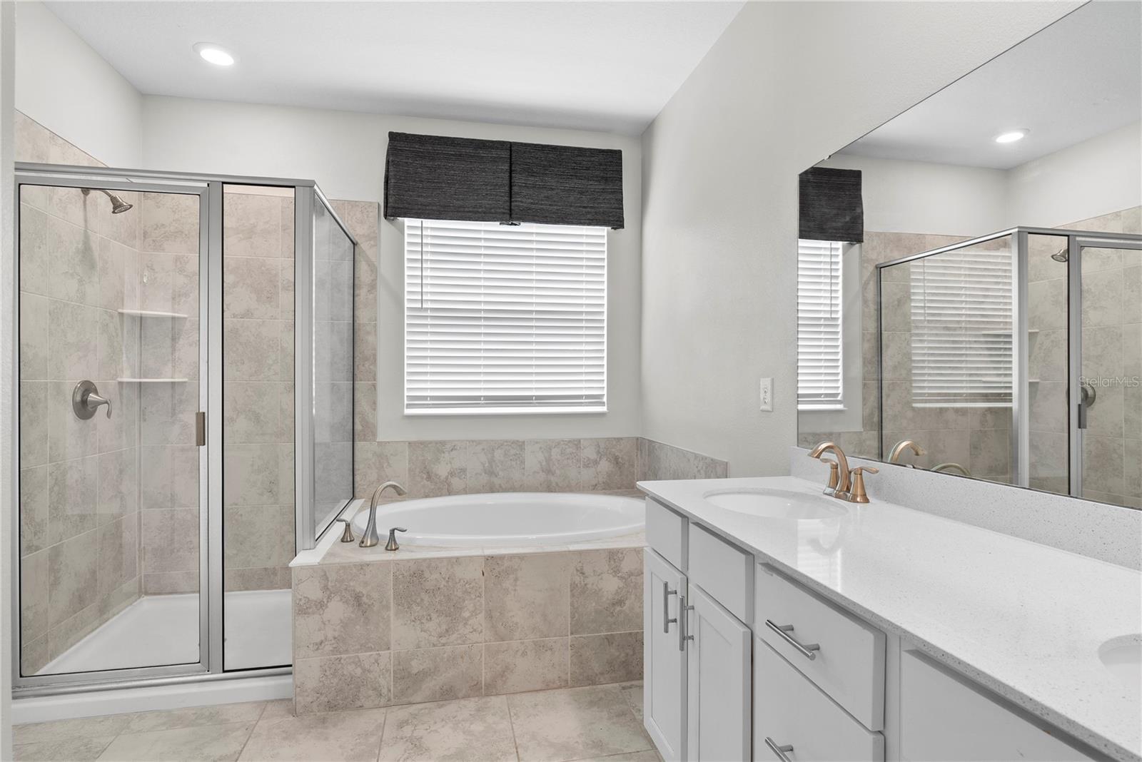 Image 22 of 42 For 9812 Red Eagle Drive