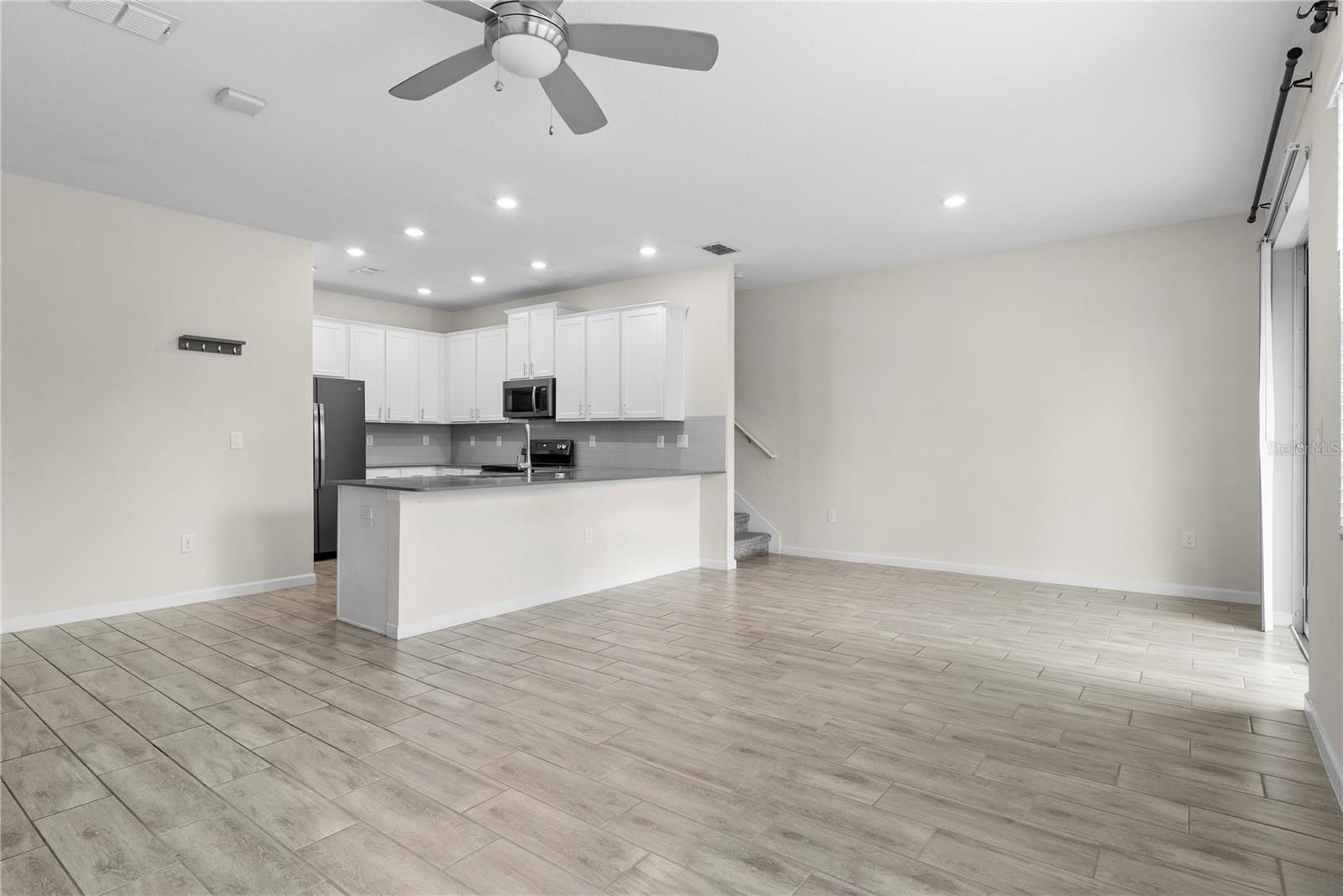 Image 7 of 42 For 9812 Red Eagle Drive