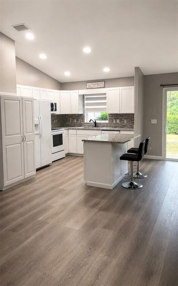 Image 2 of 11 For 13371 88th Terrace