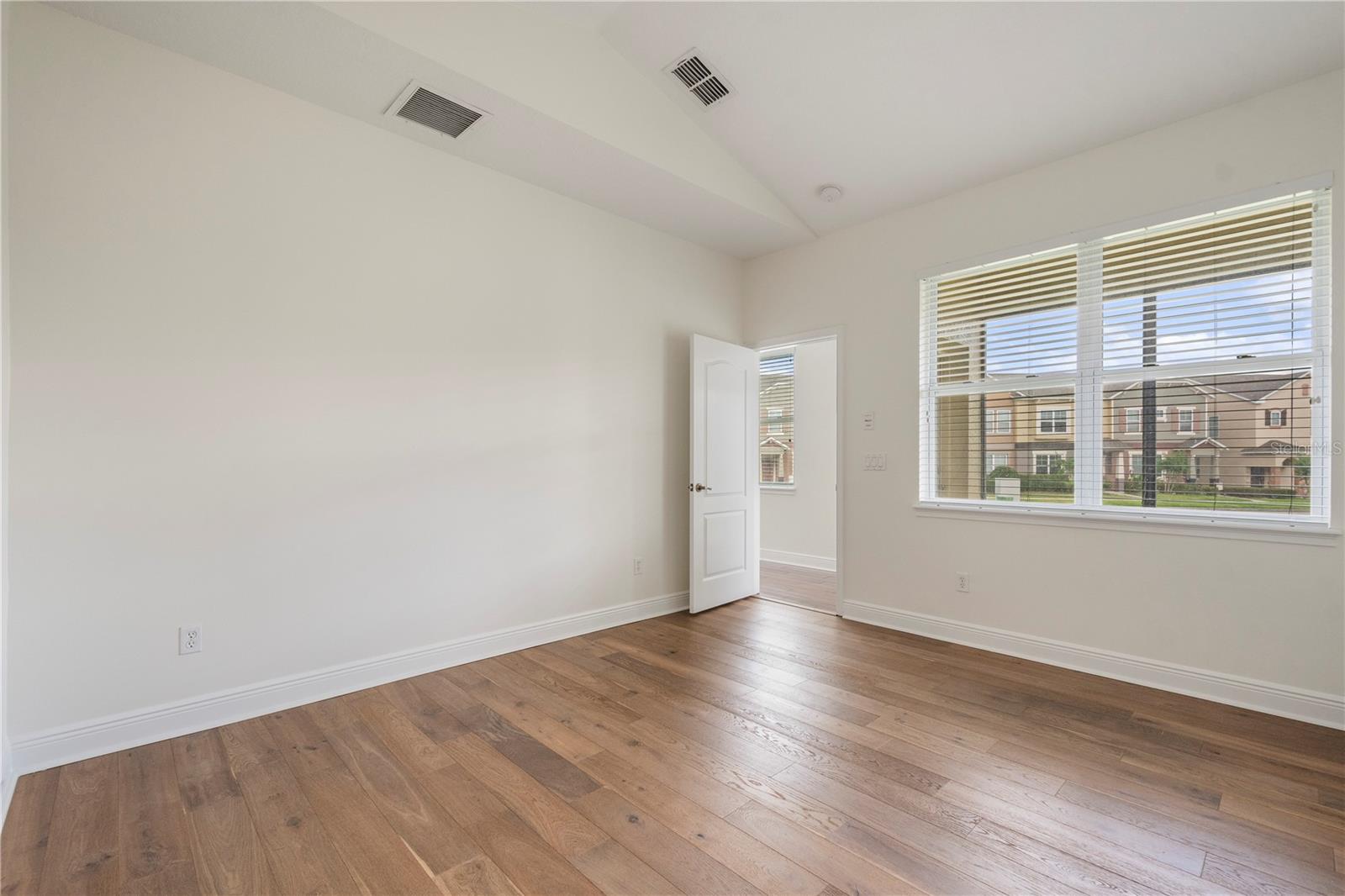 Image 14 of 45 For 7560 Bentonshire Avenue