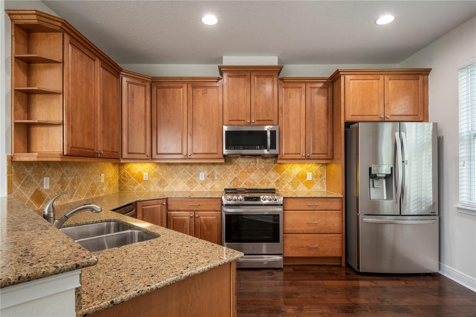 Image 4 of 45 For 7560 Bentonshire Avenue