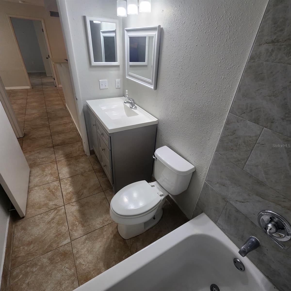 Image 10 of 21 For 3004 Parkway Boulevard 104