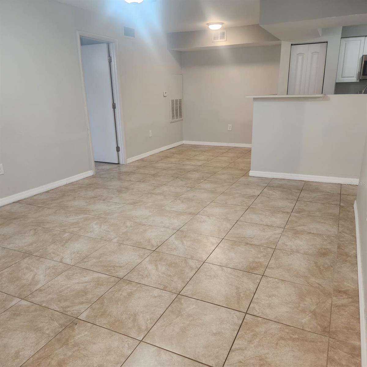 Image 5 of 21 For 3004 Parkway Boulevard 104