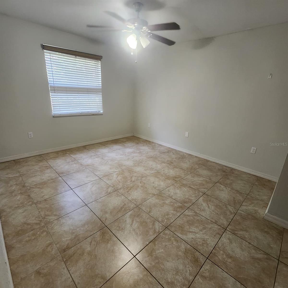 Image 6 of 21 For 3004 Parkway Boulevard 104