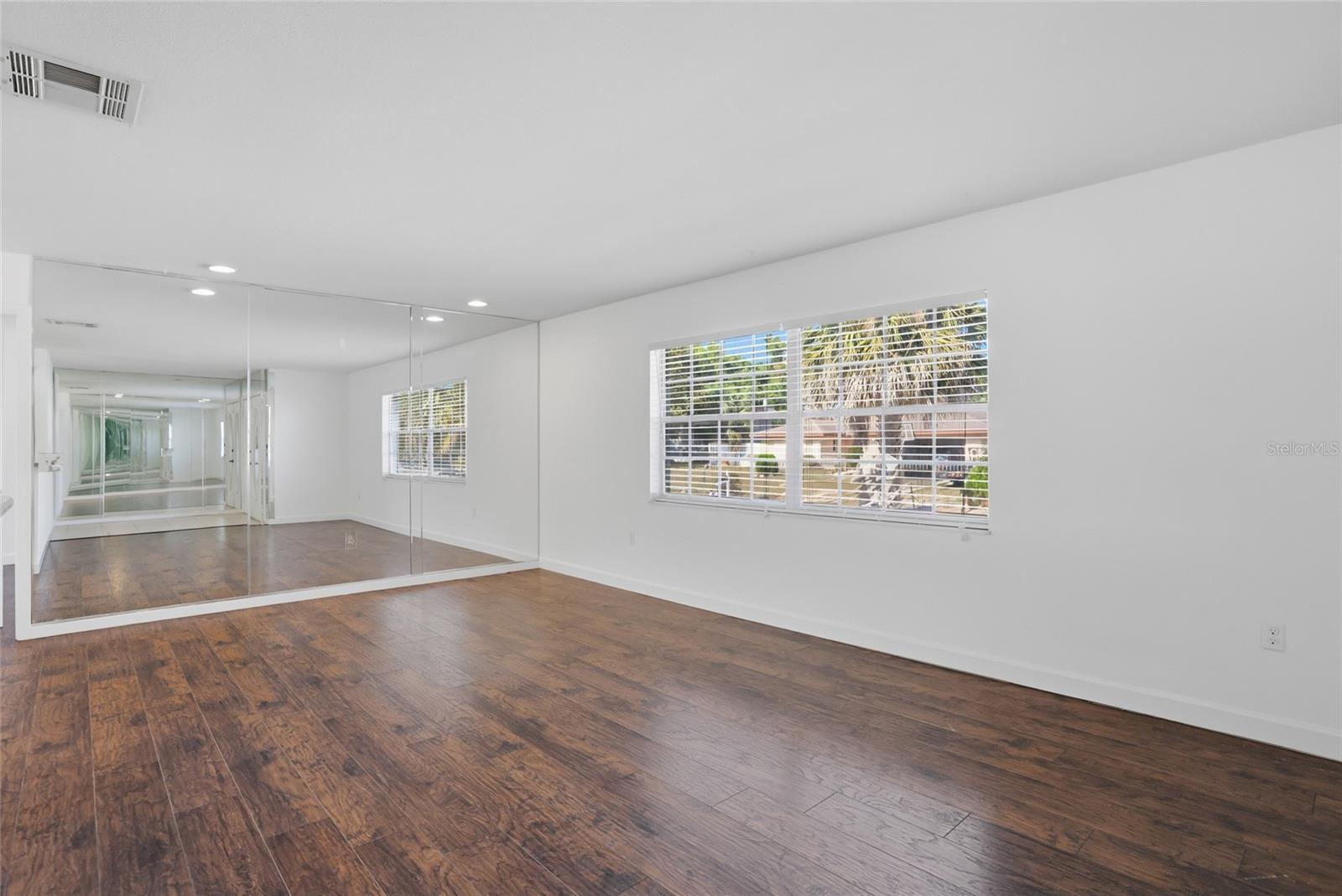Image 5 of 30 For 1801 Gumwood Court