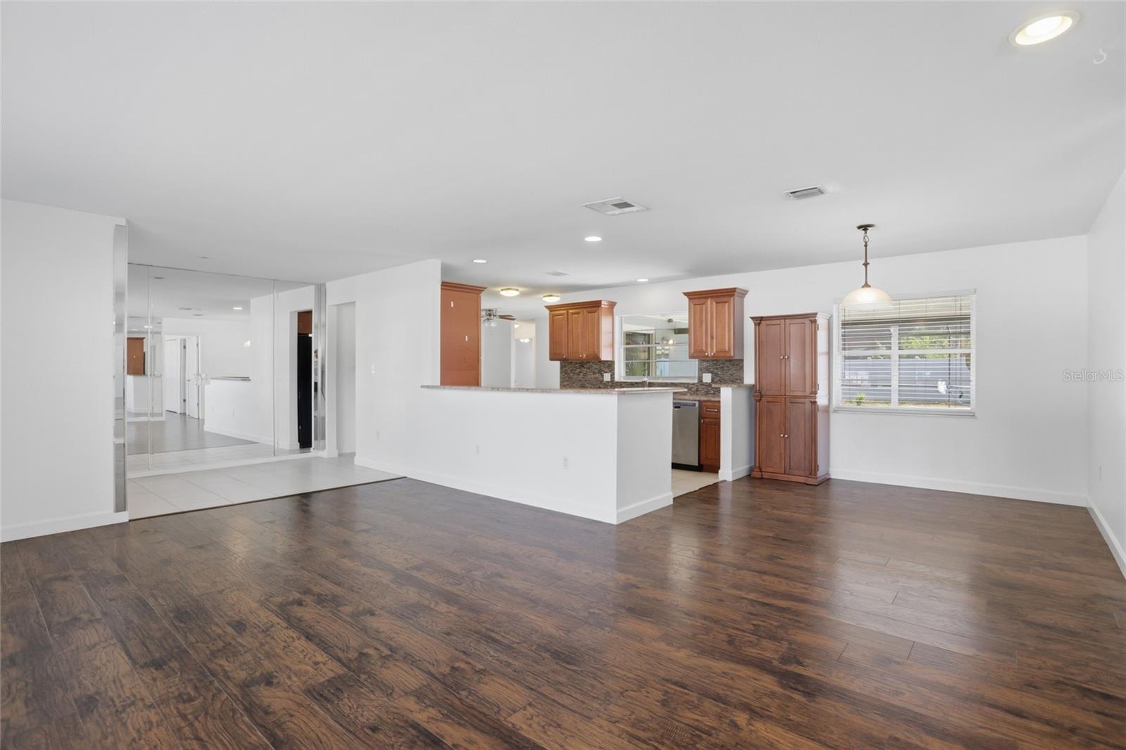 Image 7 of 30 For 1801 Gumwood Court