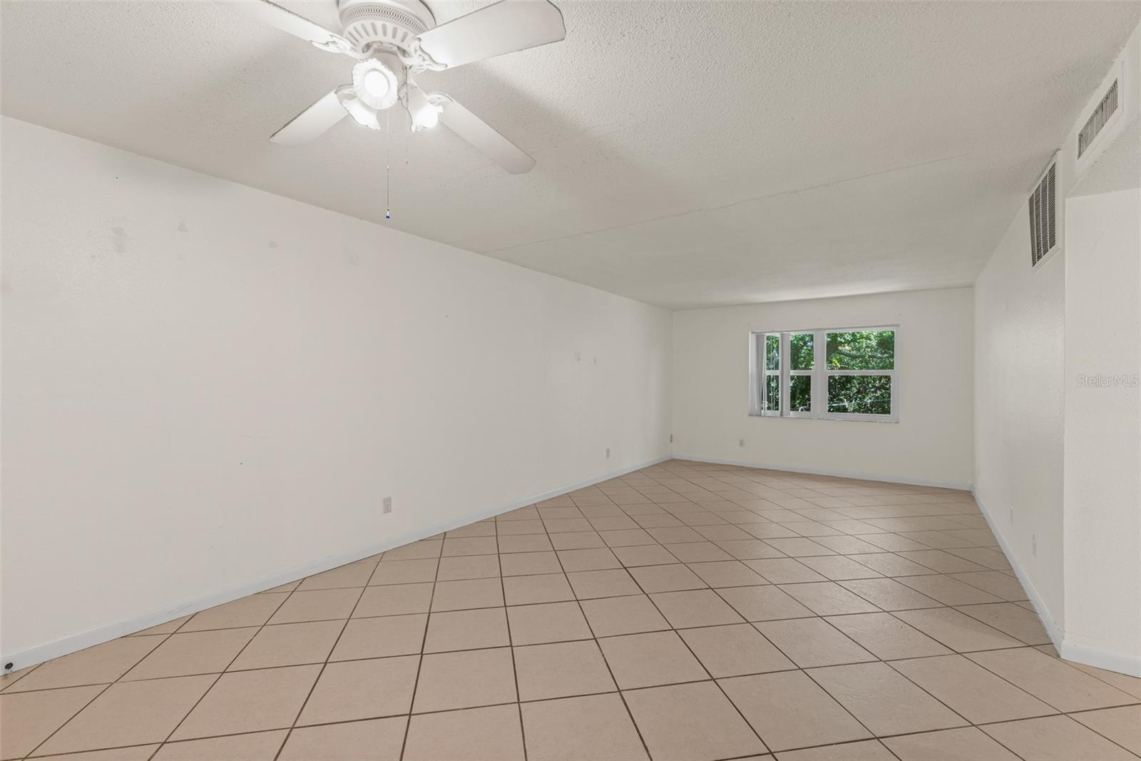 Image 12 of 30 For 230 Columbia Drive 311