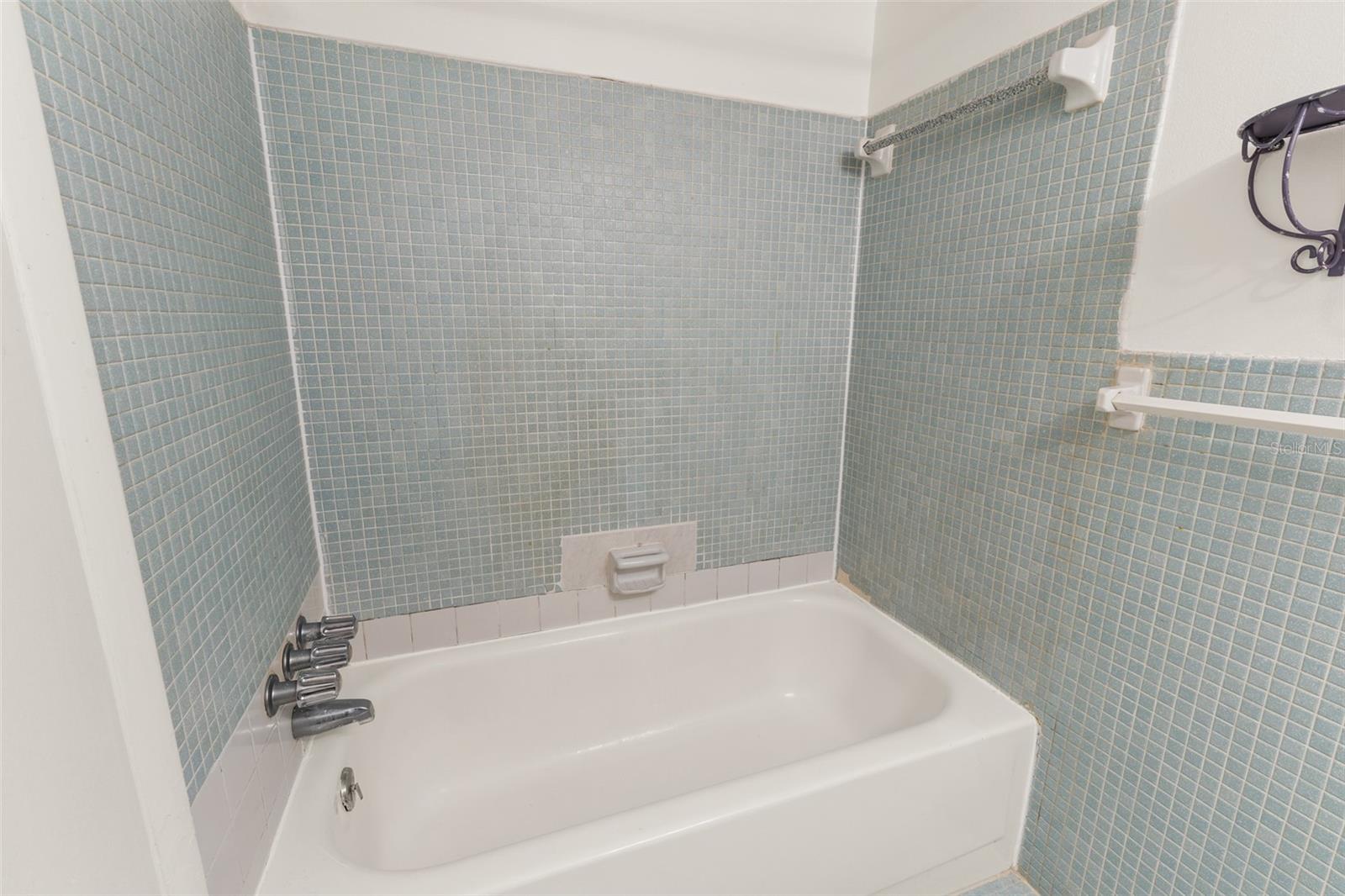 Image 16 of 30 For 230 Columbia Drive 311