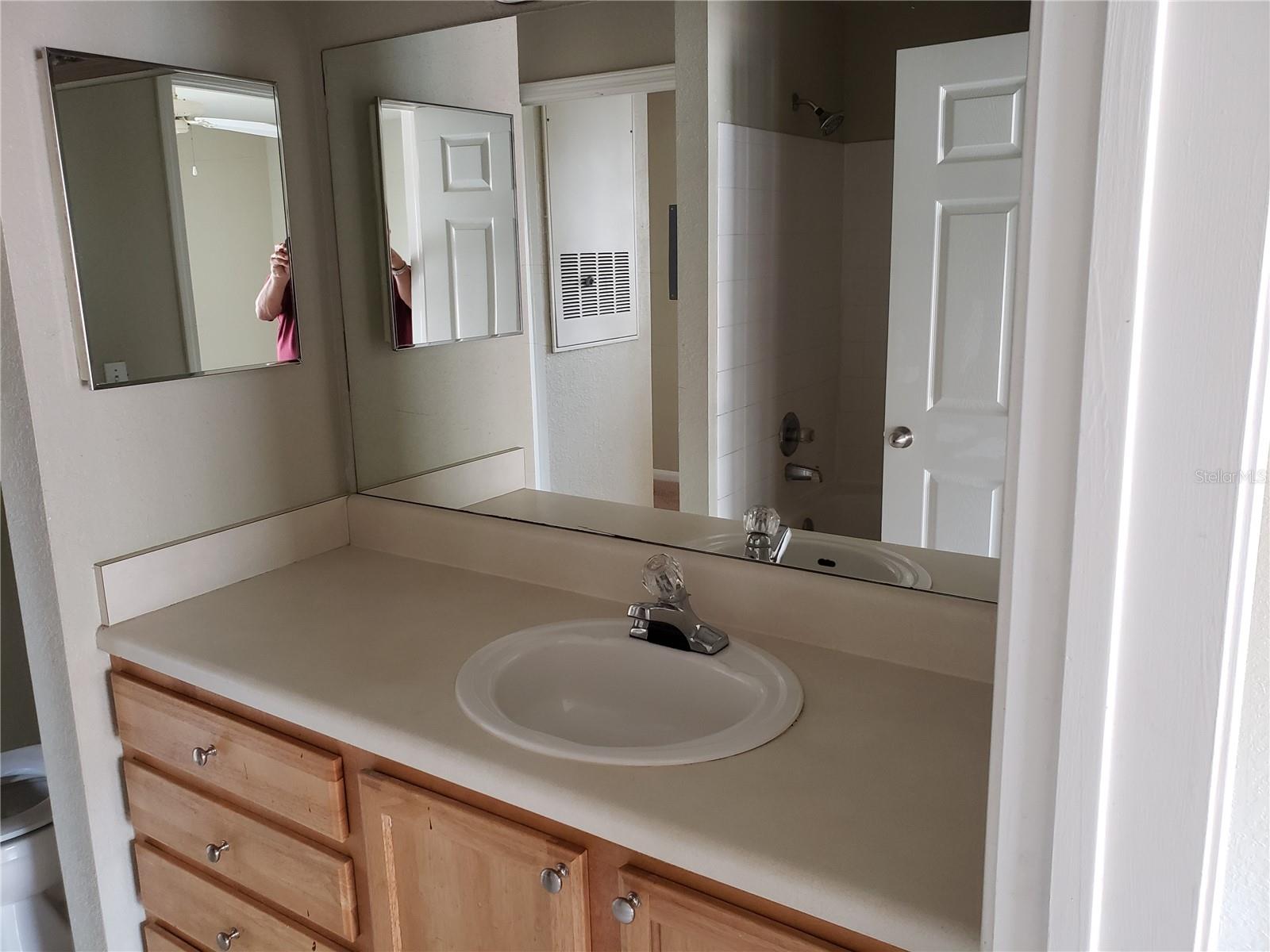 Image 8 of 14 For 9069 Lee Vista Boulevard 1210