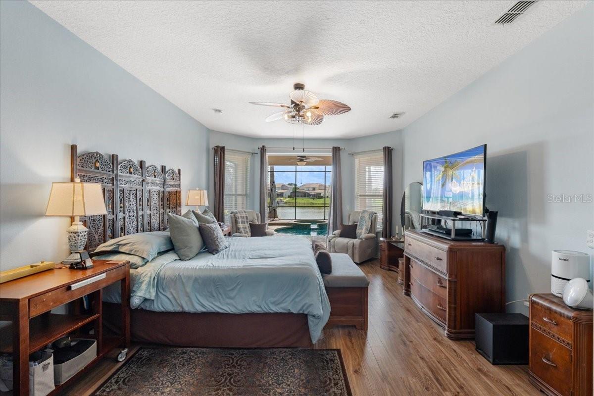 Image 21 of 80 For 3544 Sunset Isle Boulevard
