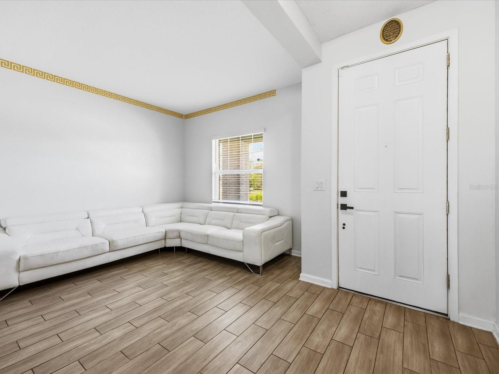 Image 11 of 41 For 1861 Black Maple Place