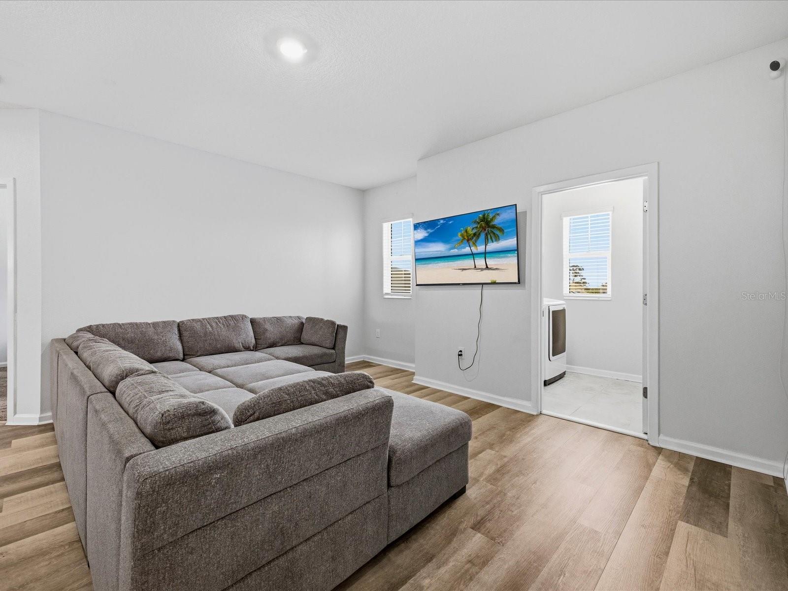 Image 20 of 41 For 1861 Black Maple Place