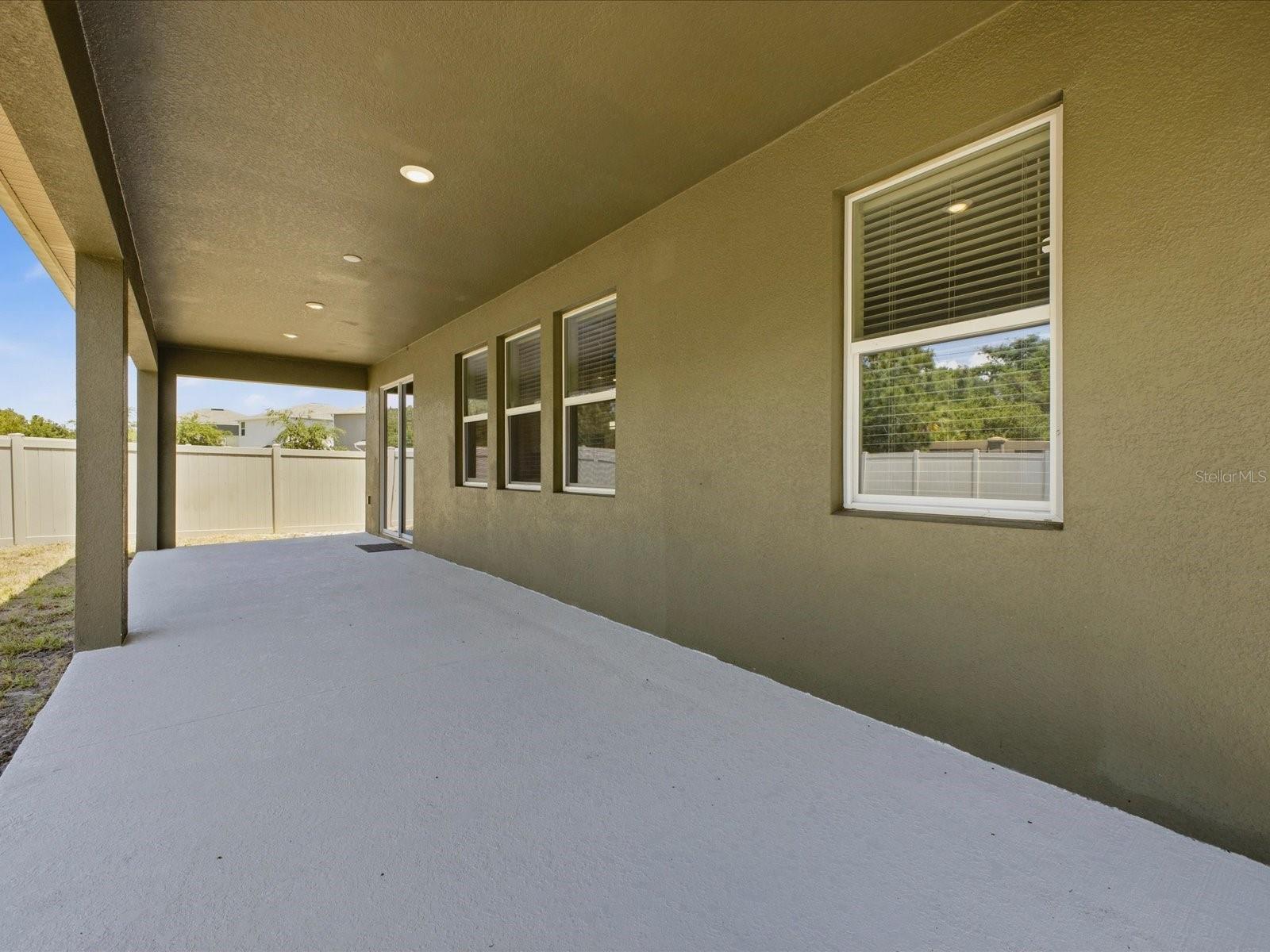 Image 30 of 41 For 1861 Black Maple Place