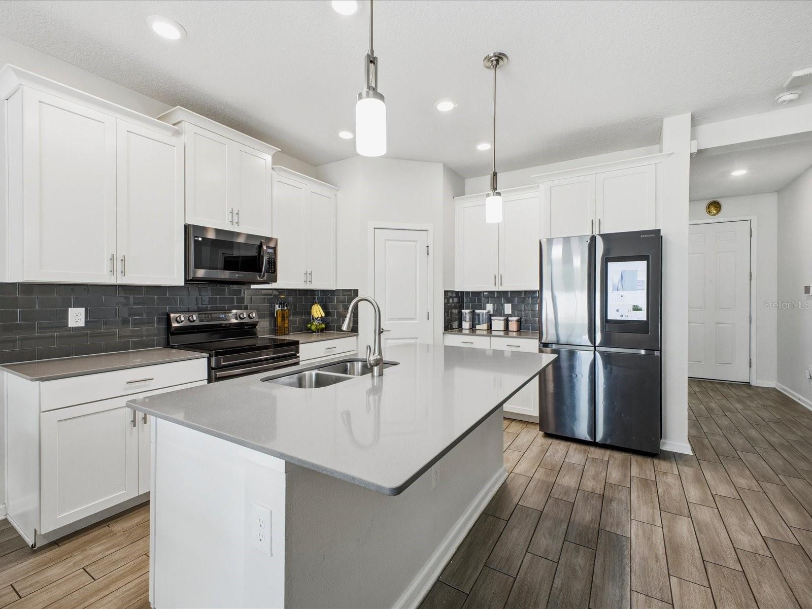 Image 4 of 41 For 1861 Black Maple Place