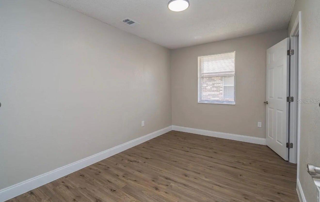 Image 4 of 7 For 1134 Gilmore Avenue