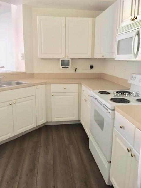 Image 4 of 24 For 5554 Metrowest Boulevard 4-201