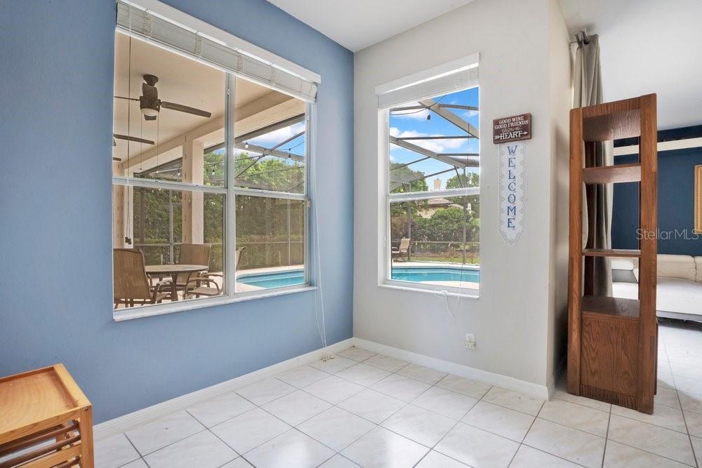 Image 12 of 43 For 8618 Terrace Pines Court