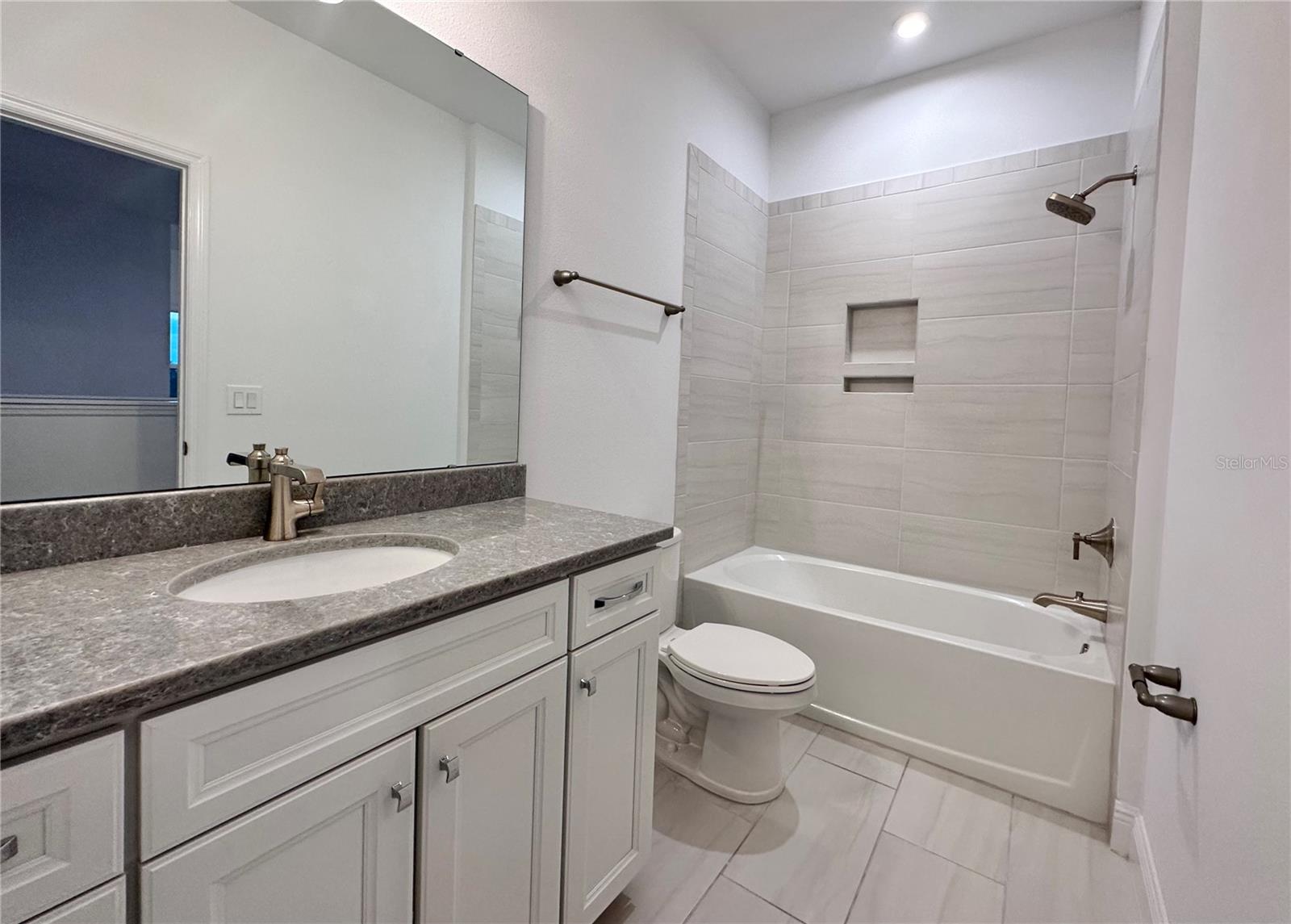 Image 13 of 16 For 7275 Nemours Parkway