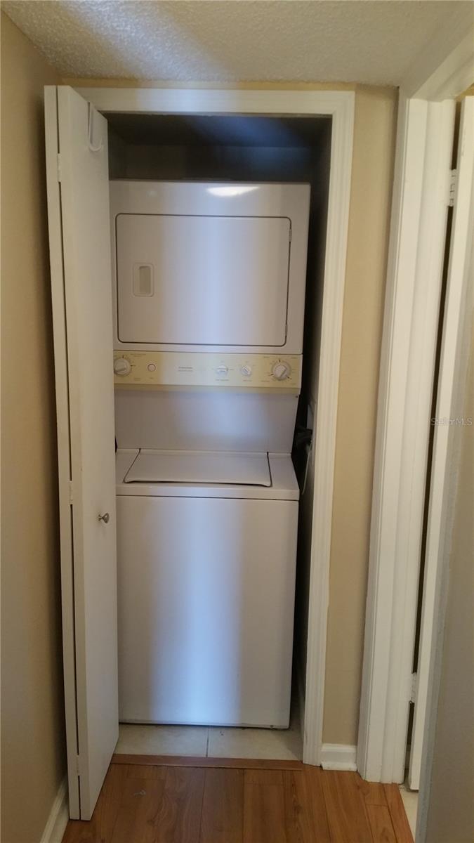Image 8 of 10 For 2934 Plaza Terrace Drive 2934