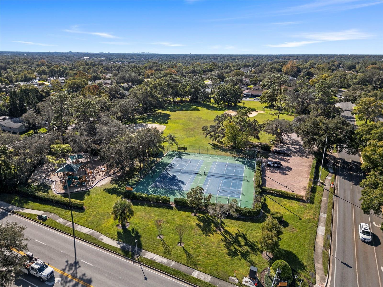 Image 32 of 39 For 3996 Radley Court 3996